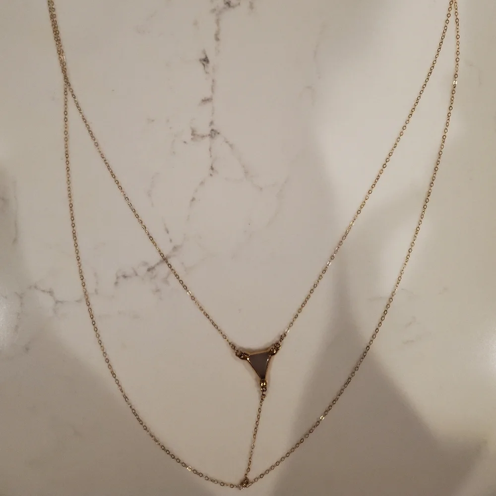 NWOT Gold necklace - Picture 4 of 5